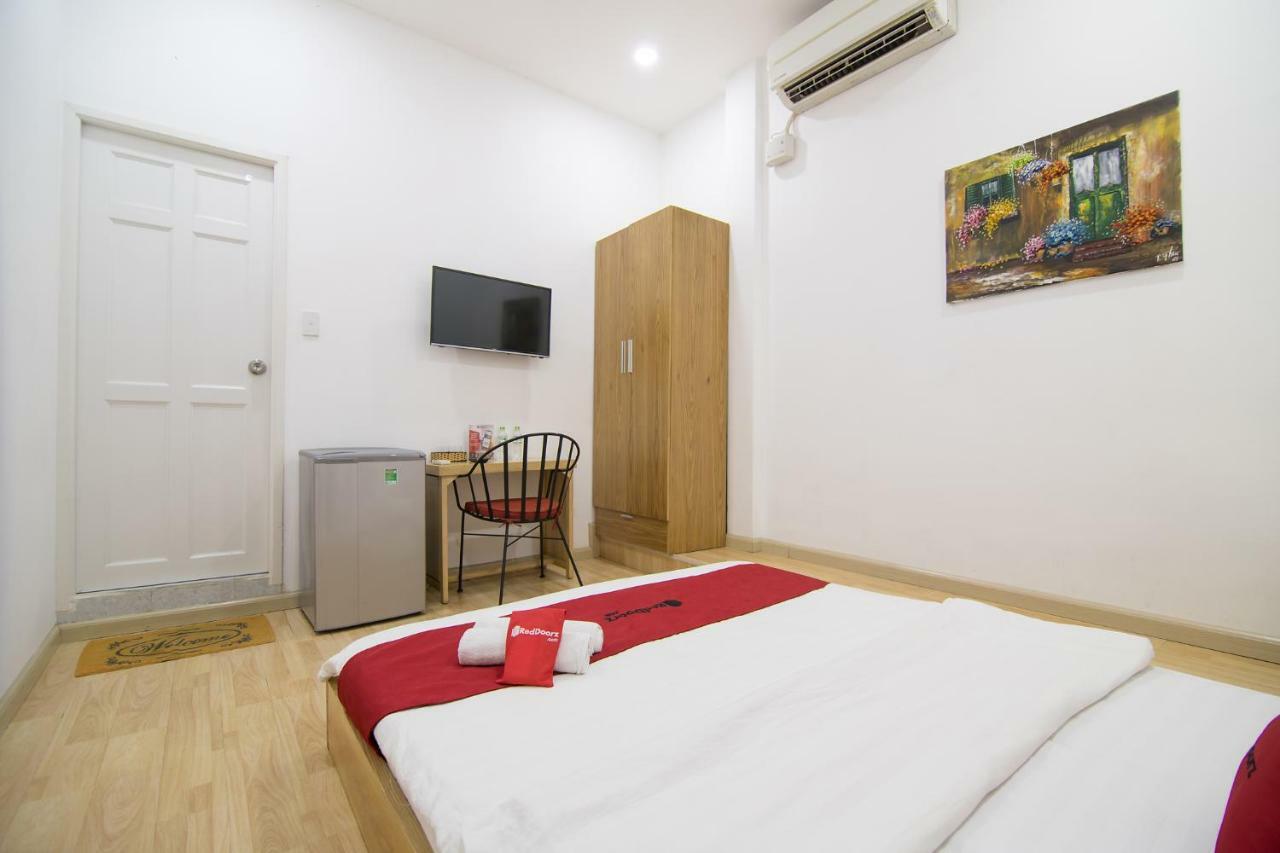 Reddoorz Near Nguyen Hue Walking Street 2 - Dorms Available Ho-Chi-Minh-Stadt Exterior foto