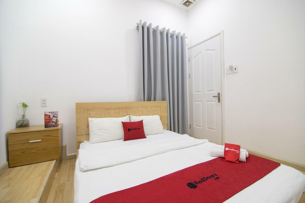 Reddoorz Near Nguyen Hue Walking Street 2 - Dorms Available Ho-Chi-Minh-Stadt Exterior foto