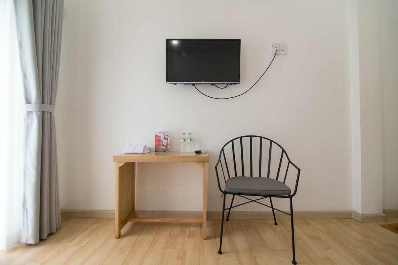 Reddoorz Near Nguyen Hue Walking Street 2 - Dorms Available Ho-Chi-Minh-Stadt Exterior foto