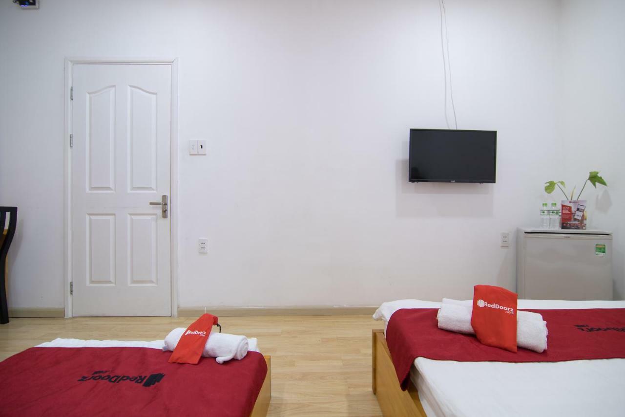 Reddoorz Near Nguyen Hue Walking Street 2 - Dorms Available Ho-Chi-Minh-Stadt Exterior foto